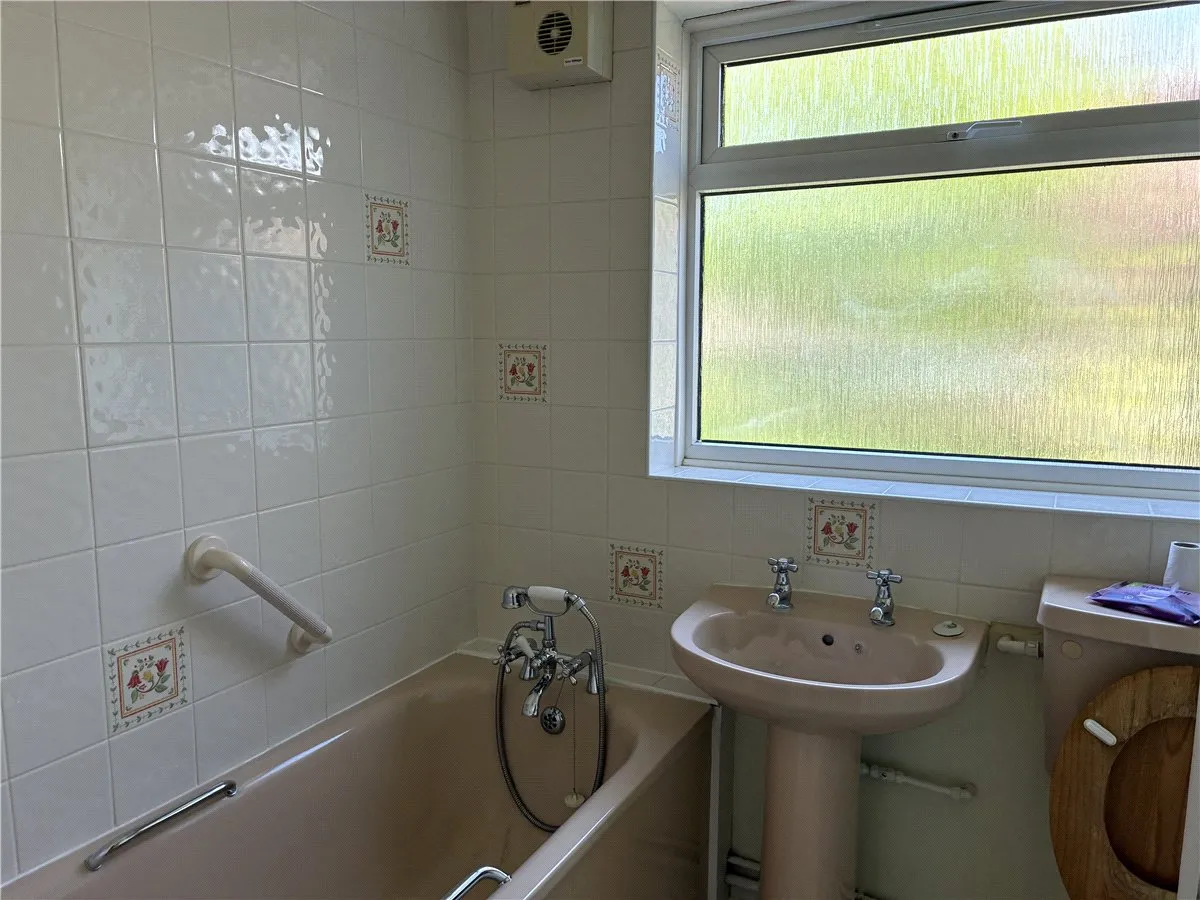 The Beeches, Winterbourne Monkton, SN4, photo 9