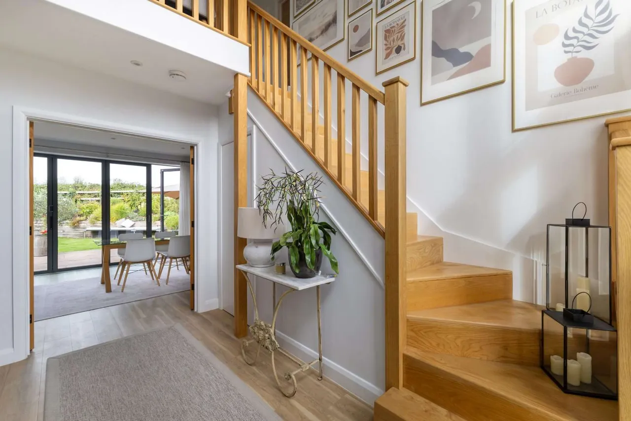 Sway Road, Lymington, Hampshire, SO41 8QU, photo 6