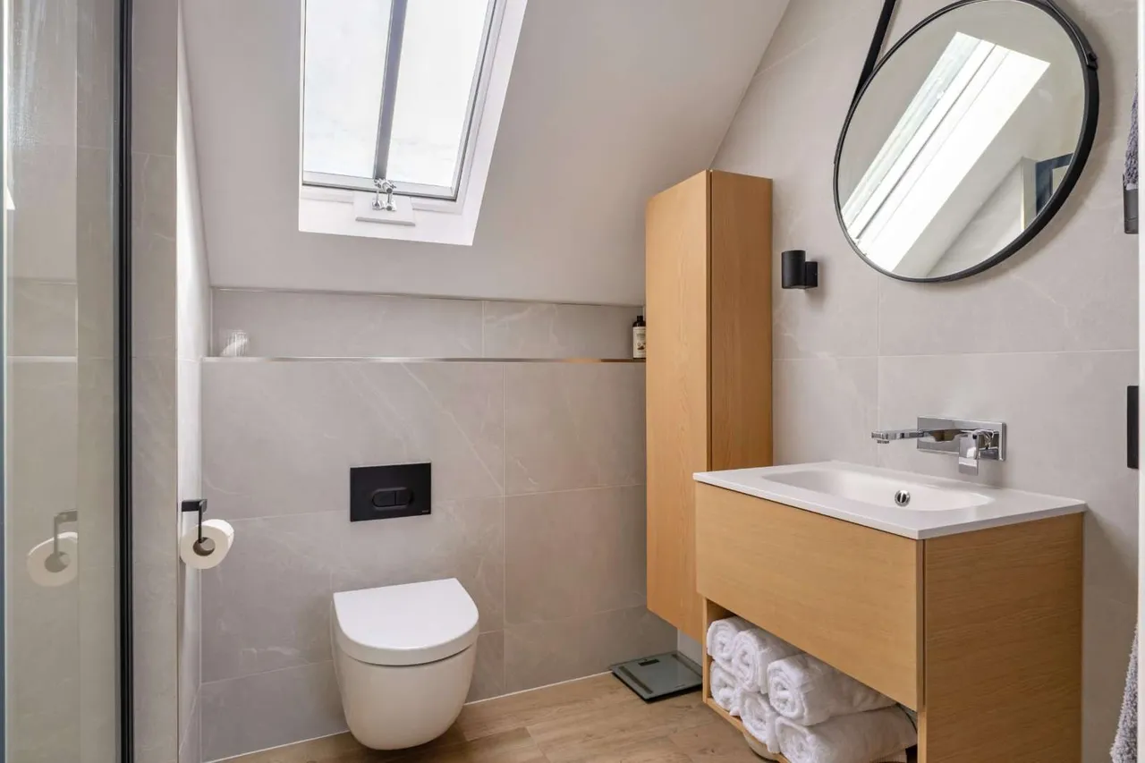Sway Road, Lymington, Hampshire, SO41 8QU, photo 9