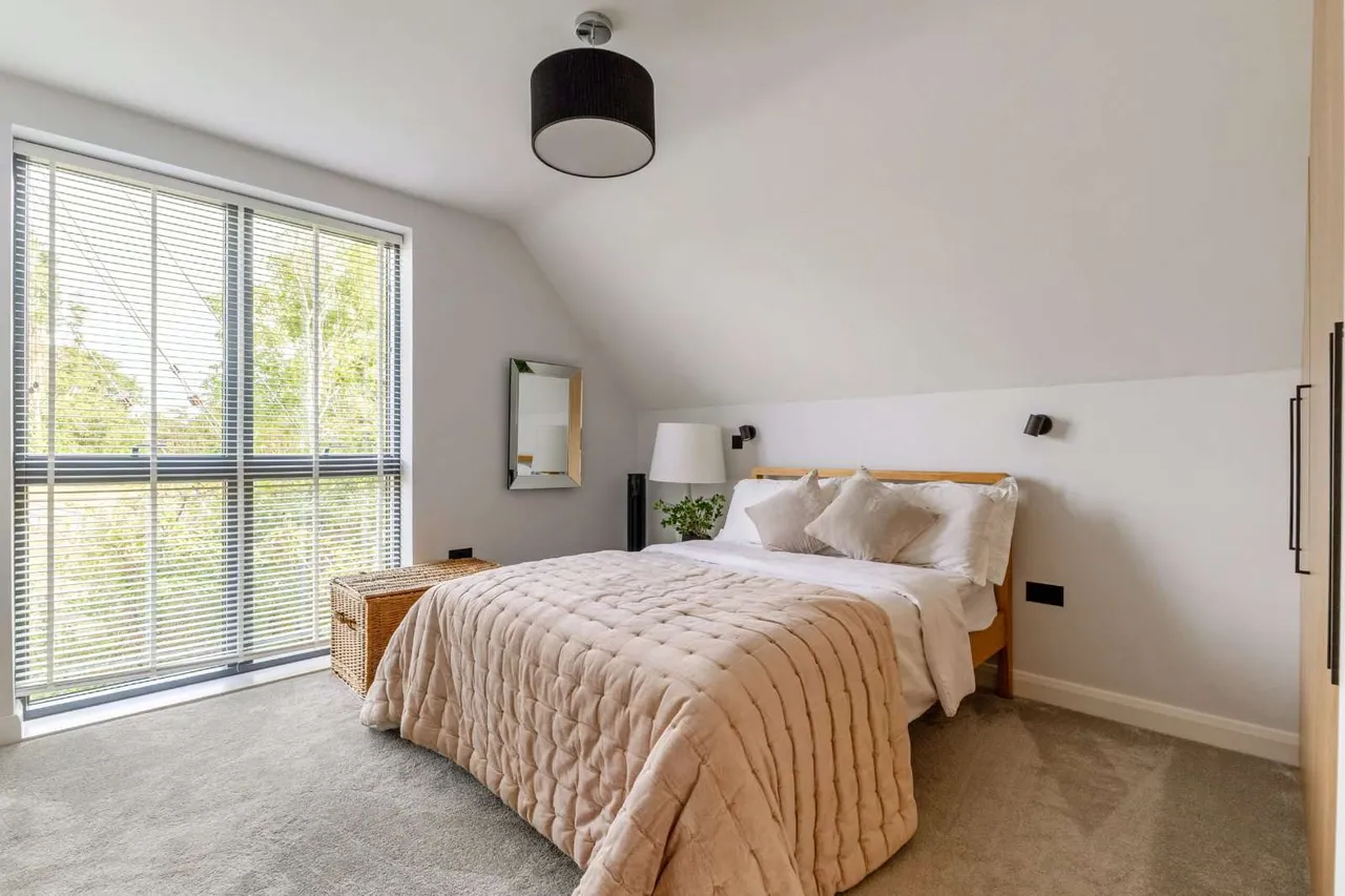 Sway Road, Lymington, Hampshire, SO41 8QU, photo 8