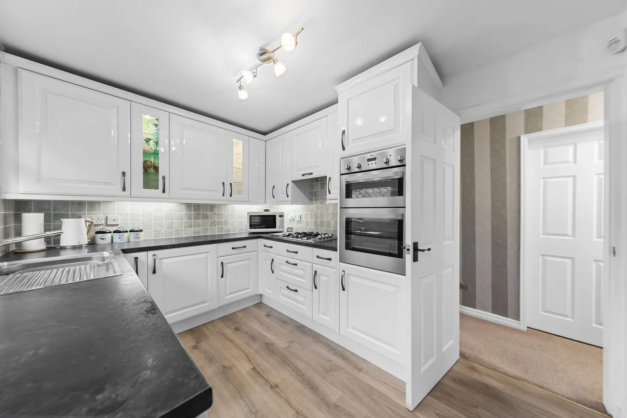 Inglewood Close, Birchwood, Warrington, Warrington, WA3 6UJ, photo 2