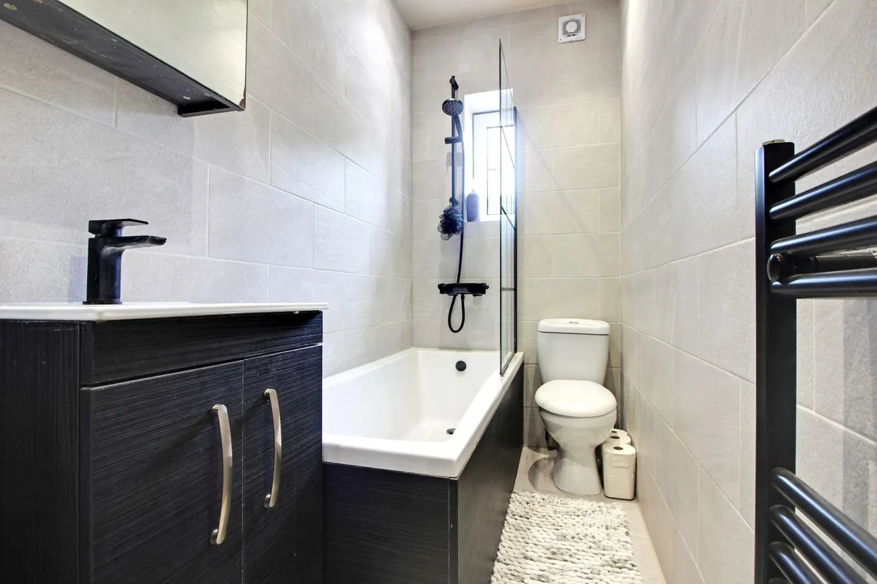 Calder Terrace, Mytholmroyd, HX7, photo 11