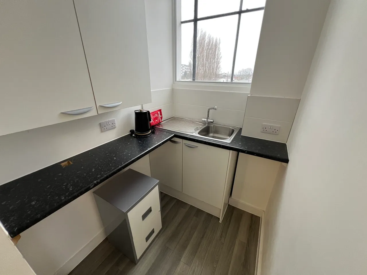 Princess Margaret Road, East Tilbury, RM18, photo 9