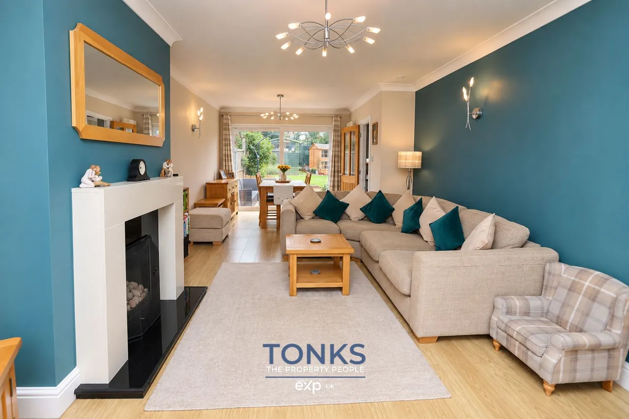 Walker Drive, Kidderminster, DY10 2YW, photo 2