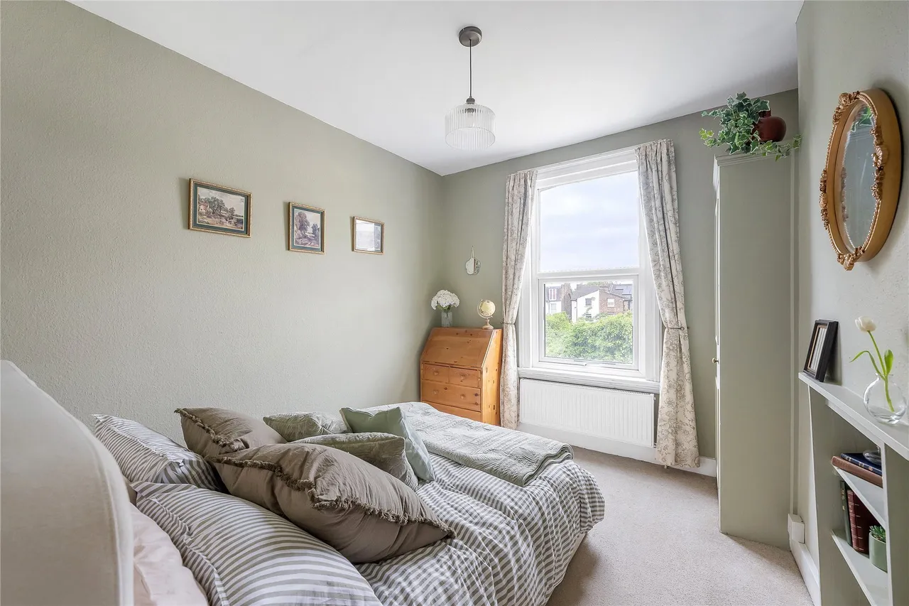 Astonville Street, London, SW18, photo 9
