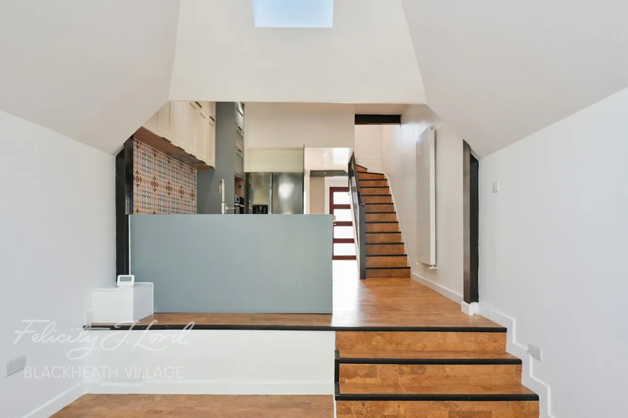 Lee High Road, London, SE12, photo 16