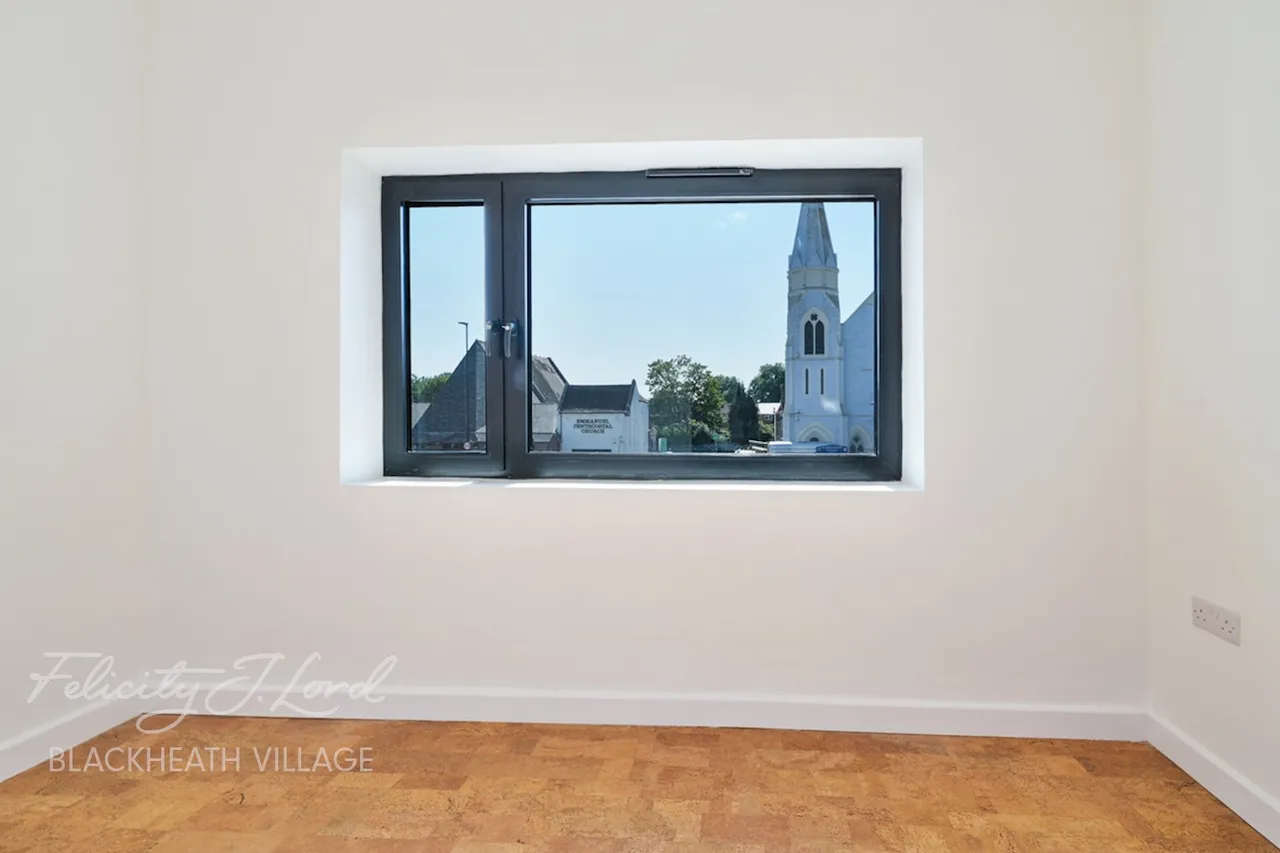 Lee High Road, London, SE12, photo 12