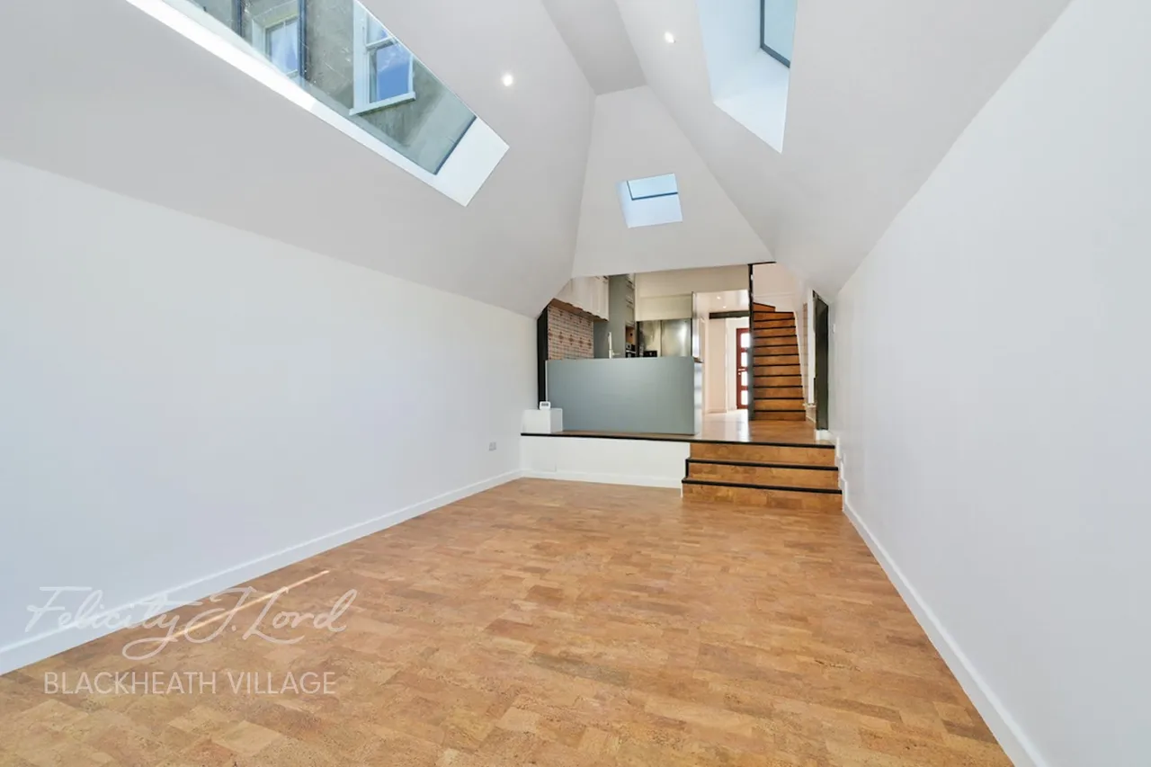 Lee High Road, London, SE12, photo 21