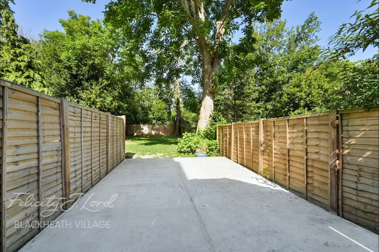 Lee High Road, London, SE12, photo 22