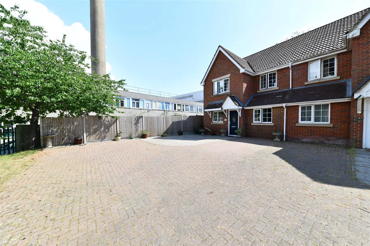 Tates Way, Stevenage, SG1 4WP, photo 28