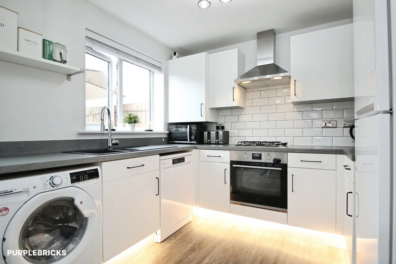 Limestone Road, Wakefield, WF1, photo 2