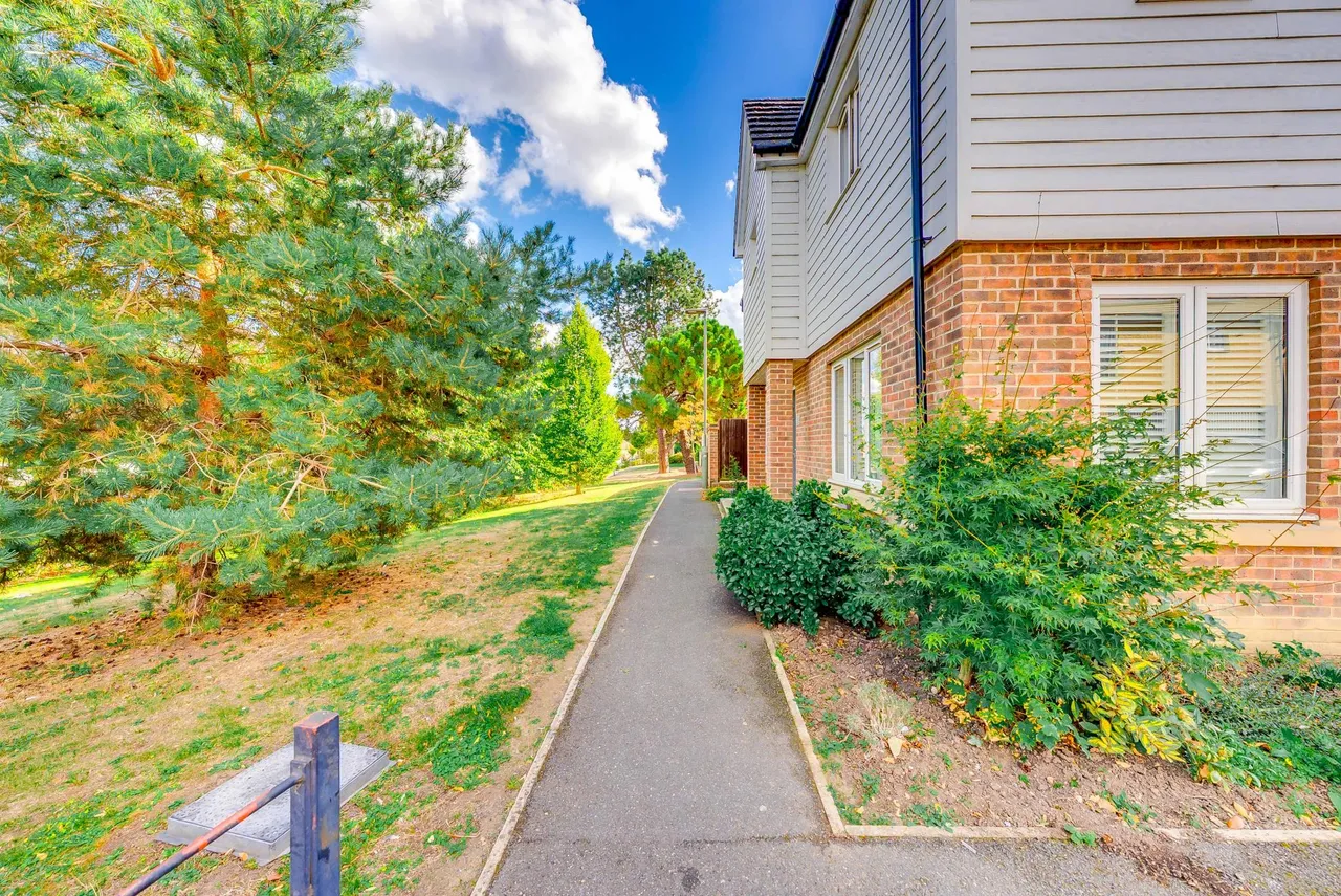 Cygnet Close, Orpington, BR5, photo 26