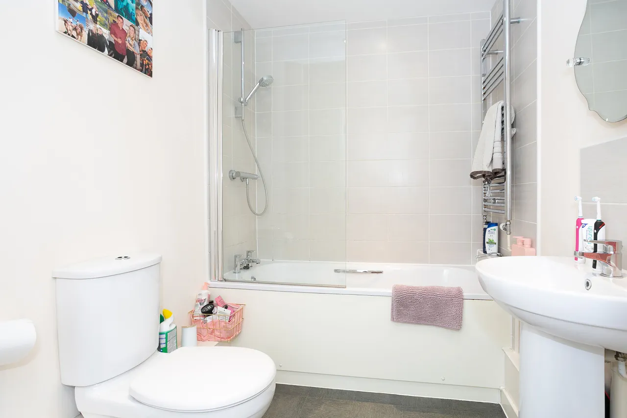 25 Hales Court, Ley Farm Close, Watford, photo 6