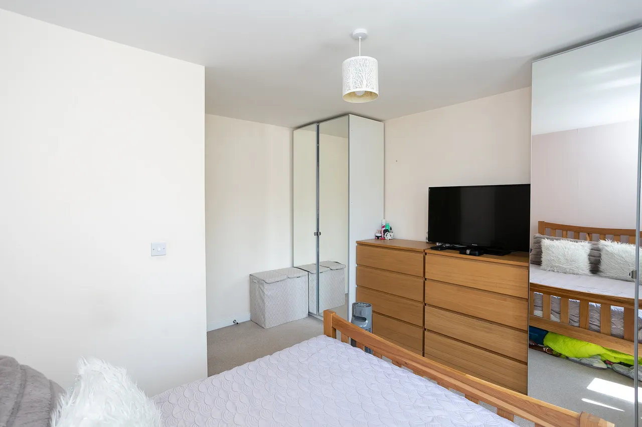 25 Hales Court, Ley Farm Close, Watford, photo 7