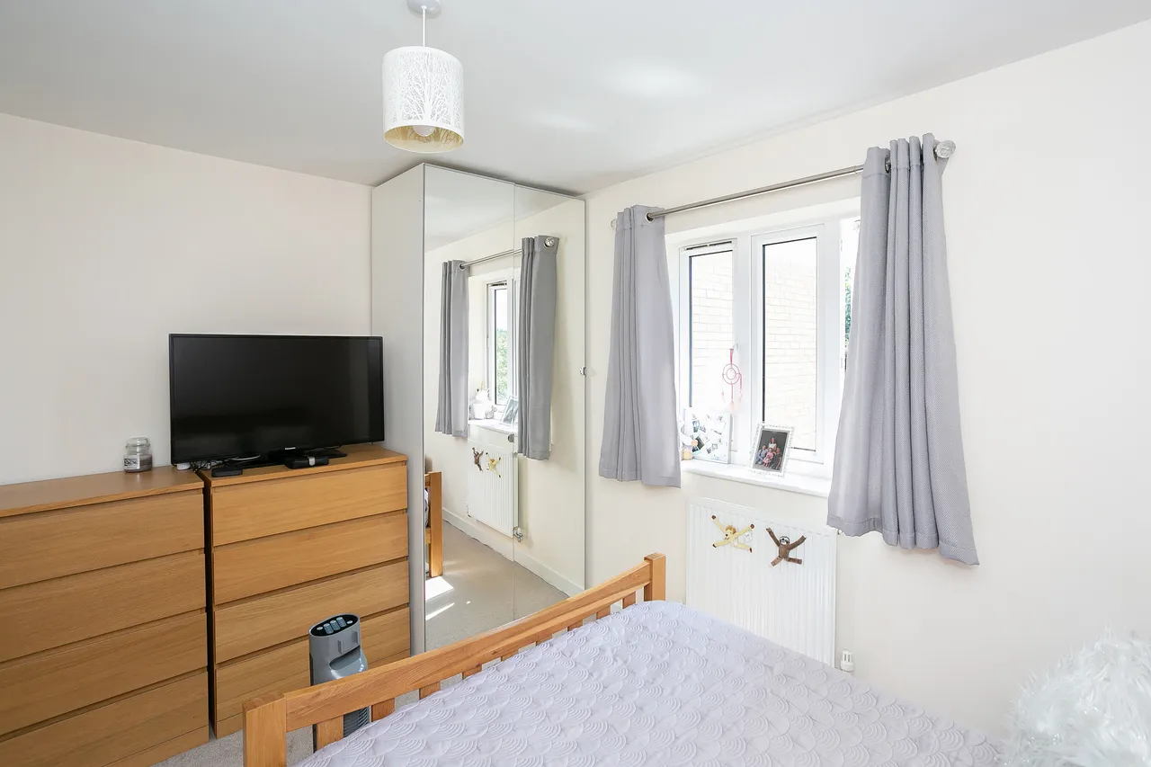 25 Hales Court, Ley Farm Close, Watford, photo 9