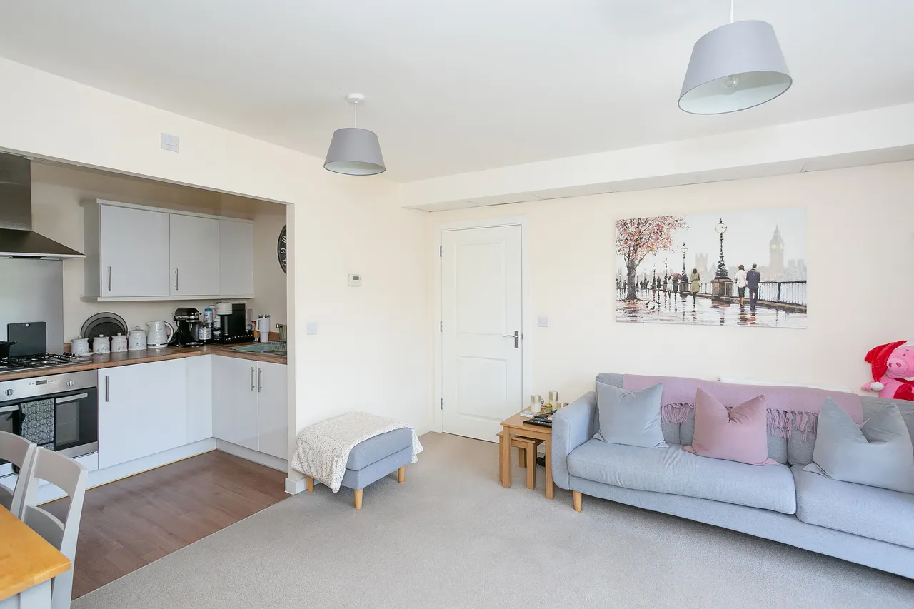 25 Hales Court, Ley Farm Close, Watford, photo 11