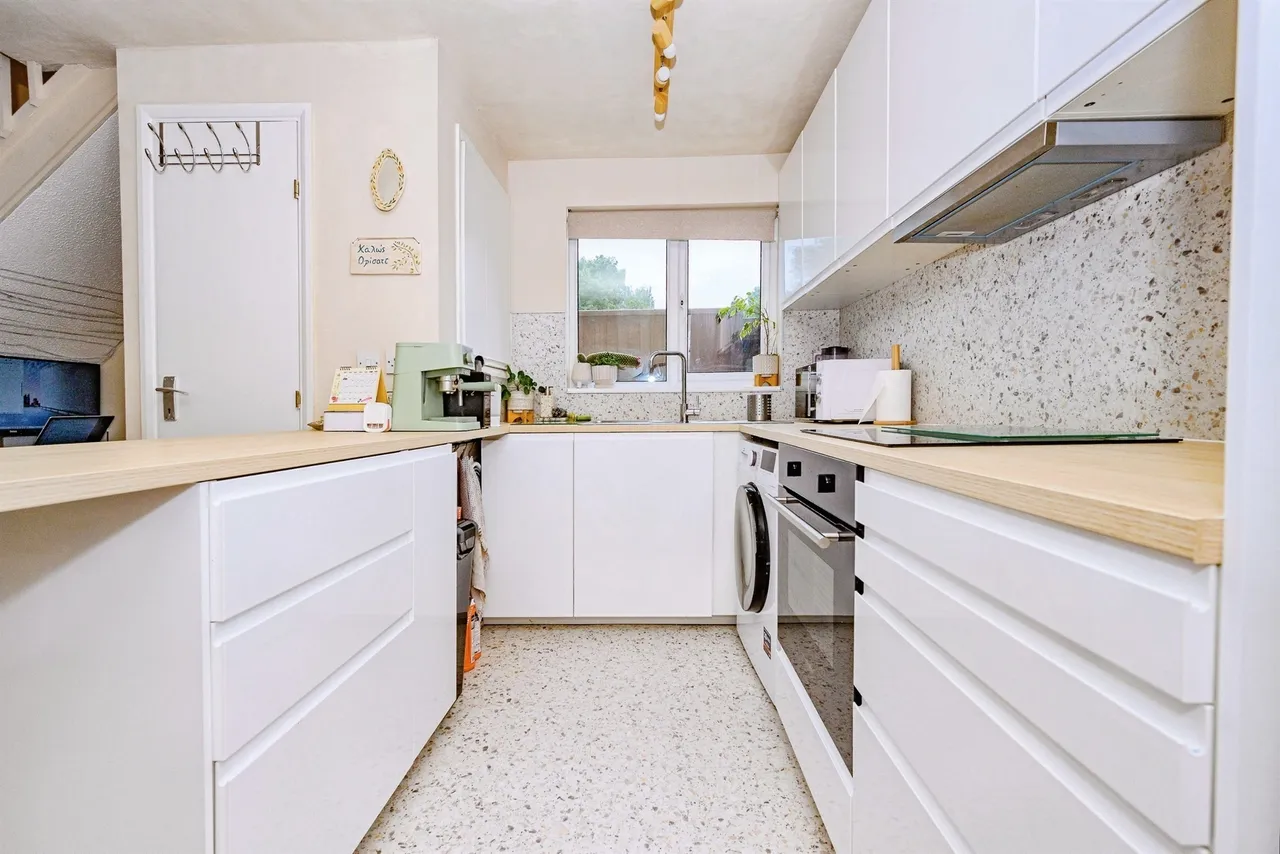 Milford Close, Marshalswick, AL4, photo 3