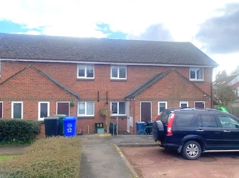 2 bed house for sale — Sycamore Close, Bourne End SL8 5UT