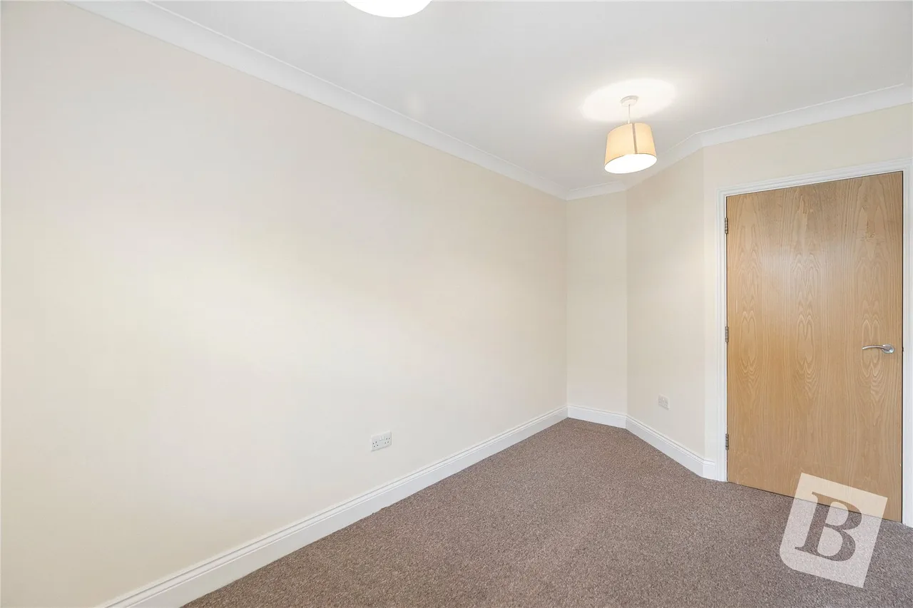 St. Marys Lane, Upminster, RM14, photo 8