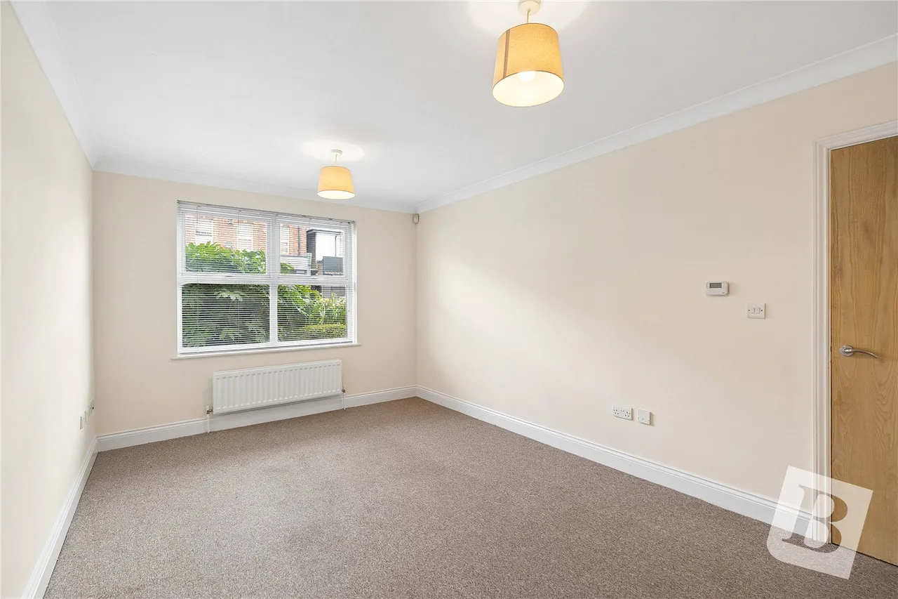 St. Marys Lane, Upminster, RM14, photo 10