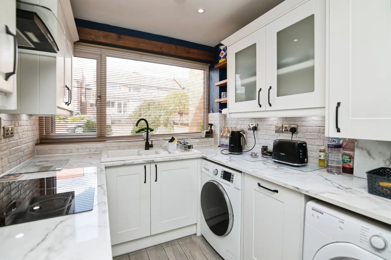 Heather Road, Great Barr, B43, photo 17