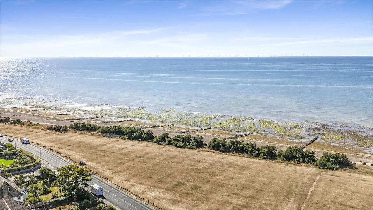 Marine Drive, Goring-By-Sea, Worthing, photo 28