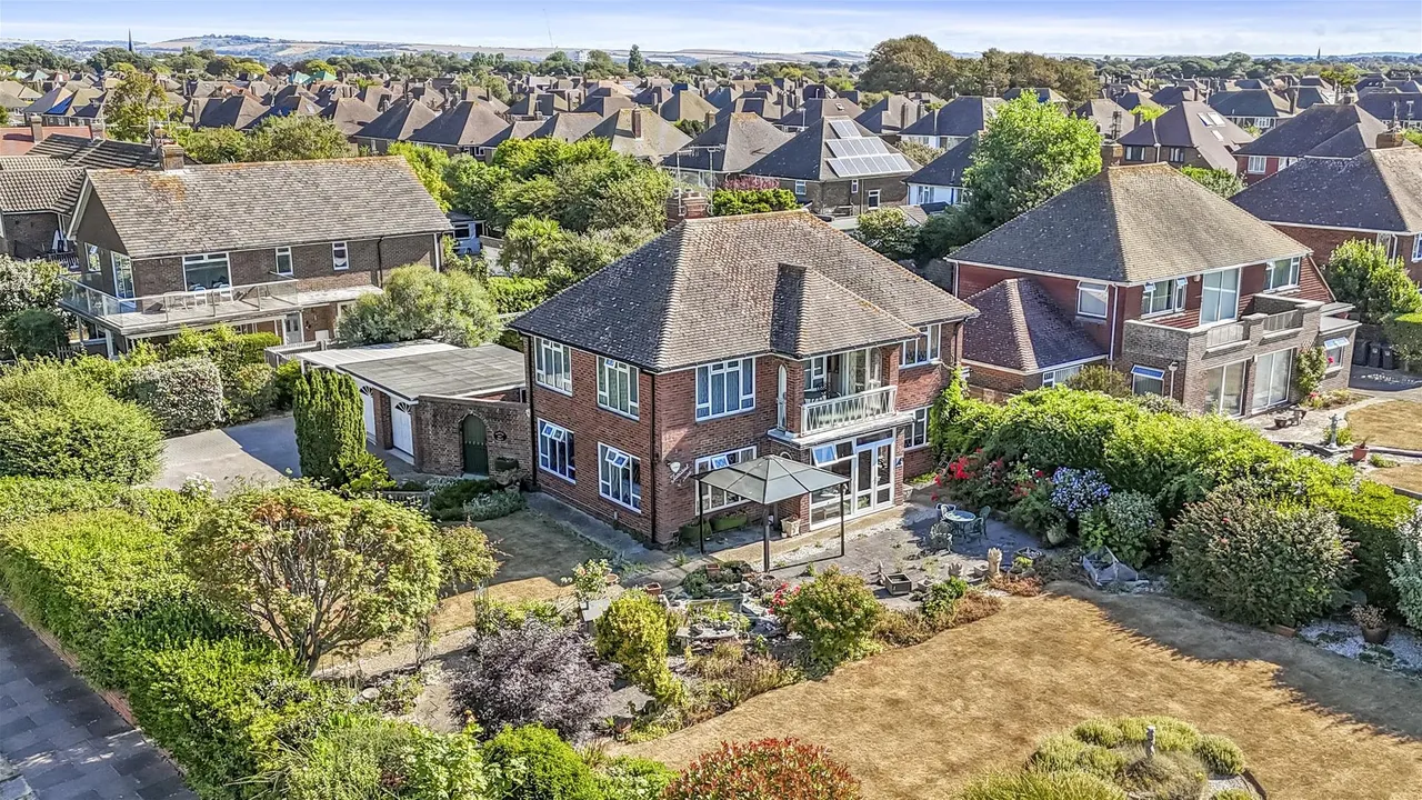 2 bed flat for sale — Marine Drive, Goring-By-Sea, Worthing