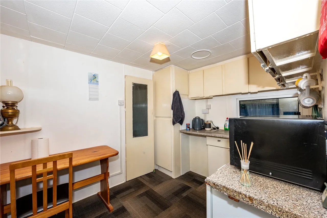 The Glen, Linthurst Newtown, Blackwell, Bromsgrove, B60 1BX, photo 2