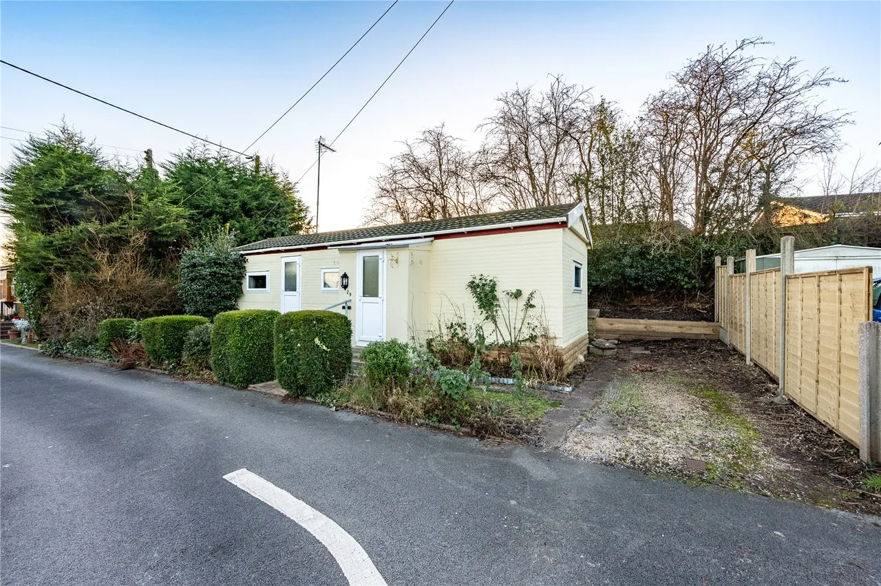 1 bed house for sale — The Glen, Linthurst Newtown, Blackwell, Bromsgrove, B60 1BX