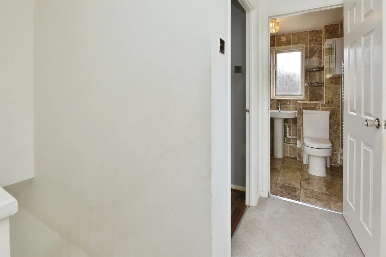 Ambridge Grove, Peartree Bridge, MK6, photo 13