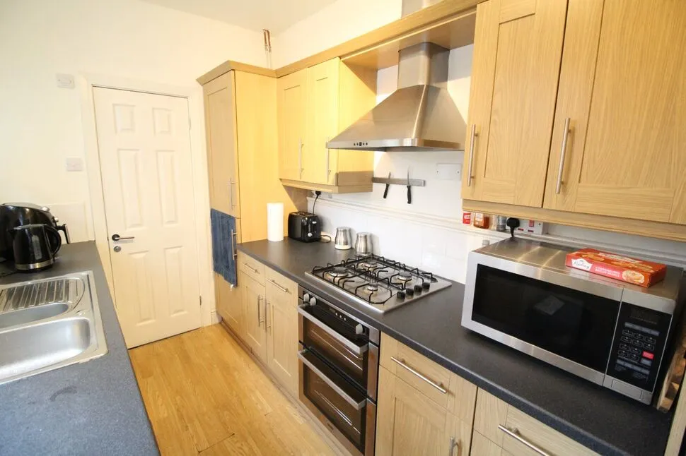 School Lane, Exhall, Warwickshire, CV7, photo 4