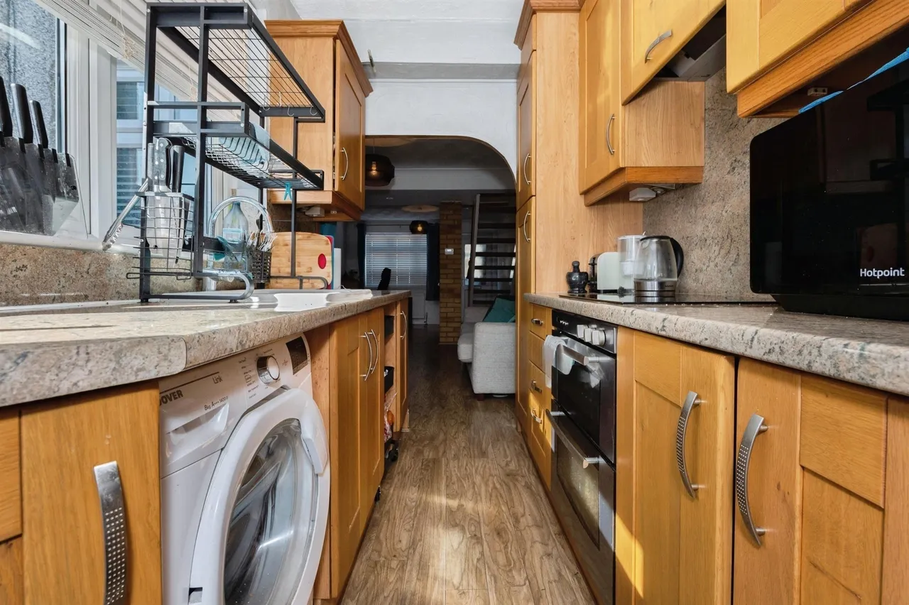 Gipsy Lane, Grays, RM17, photo 3