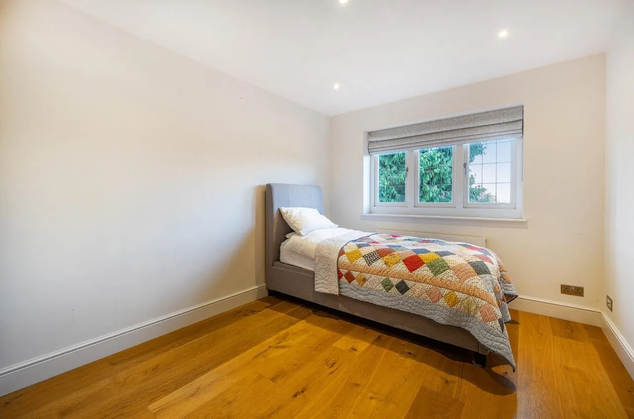 Stag Leys Close, Banstead, SM7 3AH, photo 16