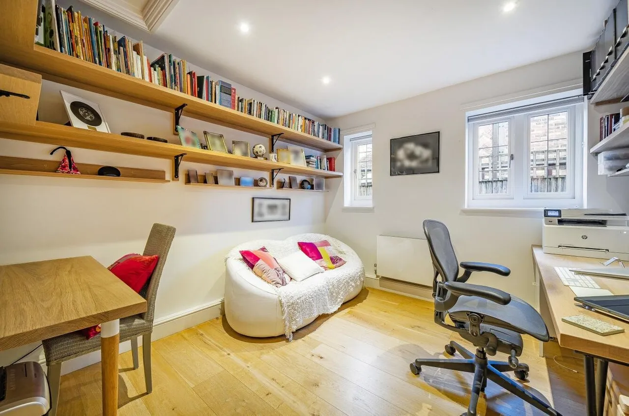 Stag Leys Close, Banstead, SM7 3AH, photo 20
