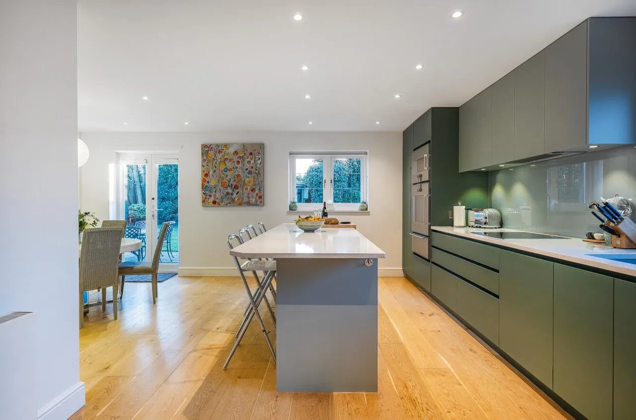 Stag Leys Close, Banstead, SM7 3AH, photo 11