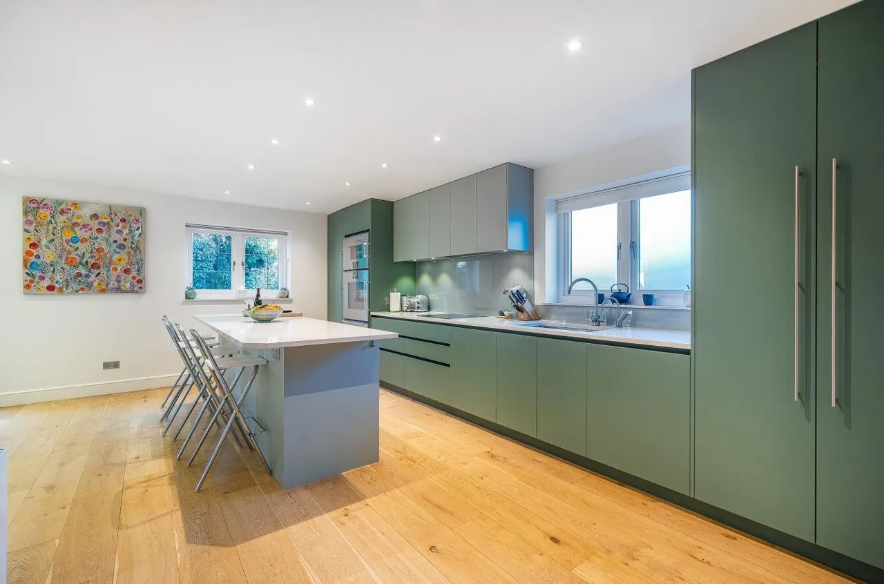 Stag Leys Close, Banstead, SM7 3AH, photo 12
