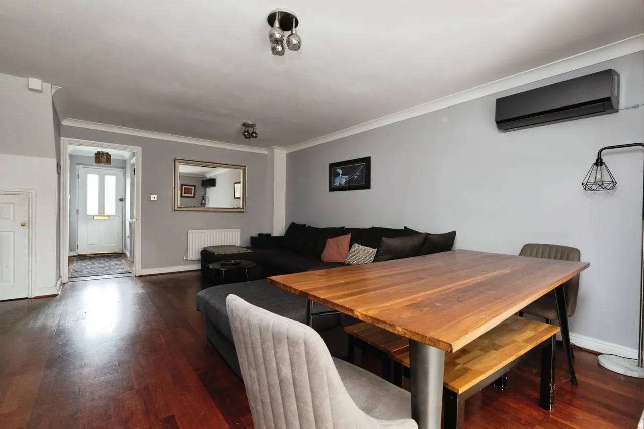 Atlantis Close, BARKING, Essex, IG11, photo 6