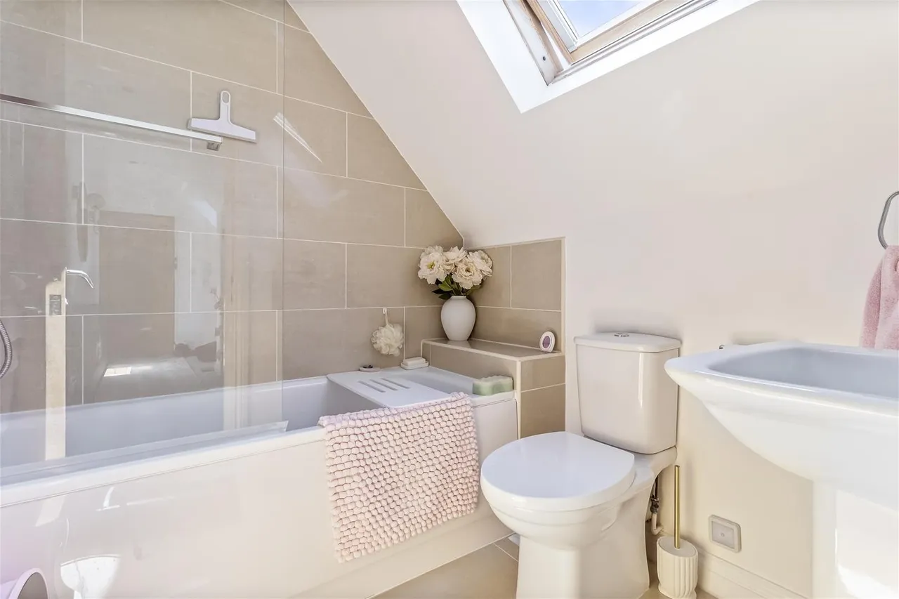 Marine House, 44 Wallace Avenue, Worthing, photo 10