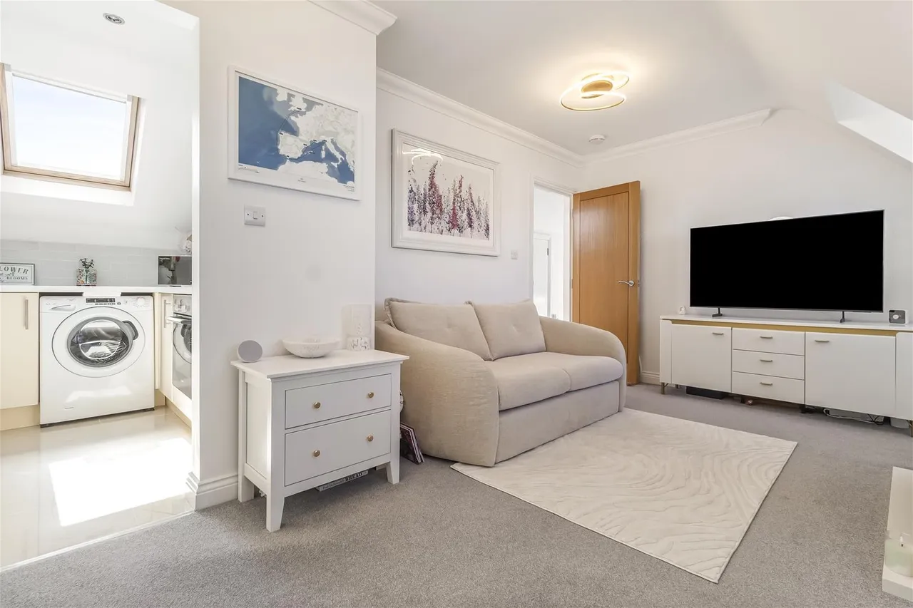 Marine House, 44 Wallace Avenue, Worthing, photo 4