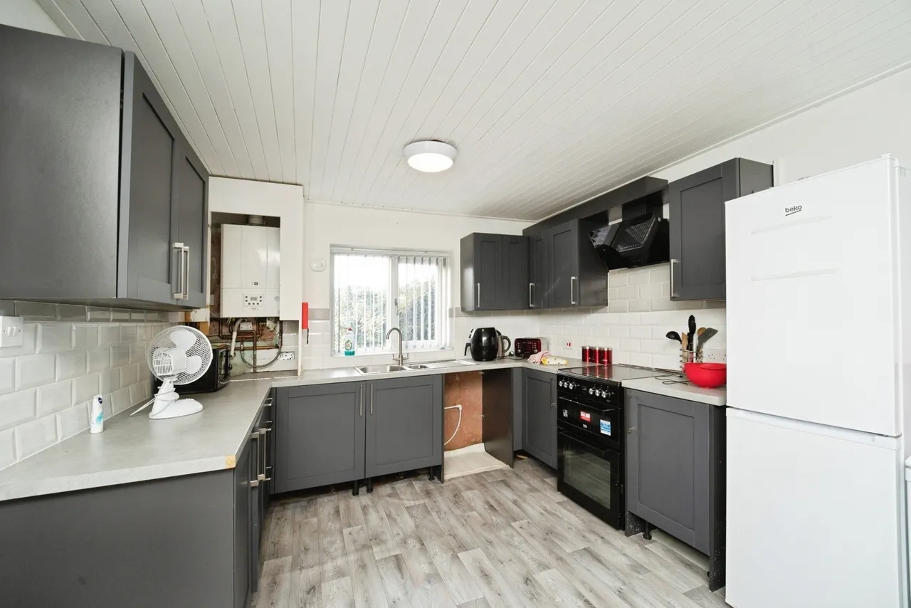 Robin Royd Lane, Mirfield, West Yorkshire, WF14, photo 19
