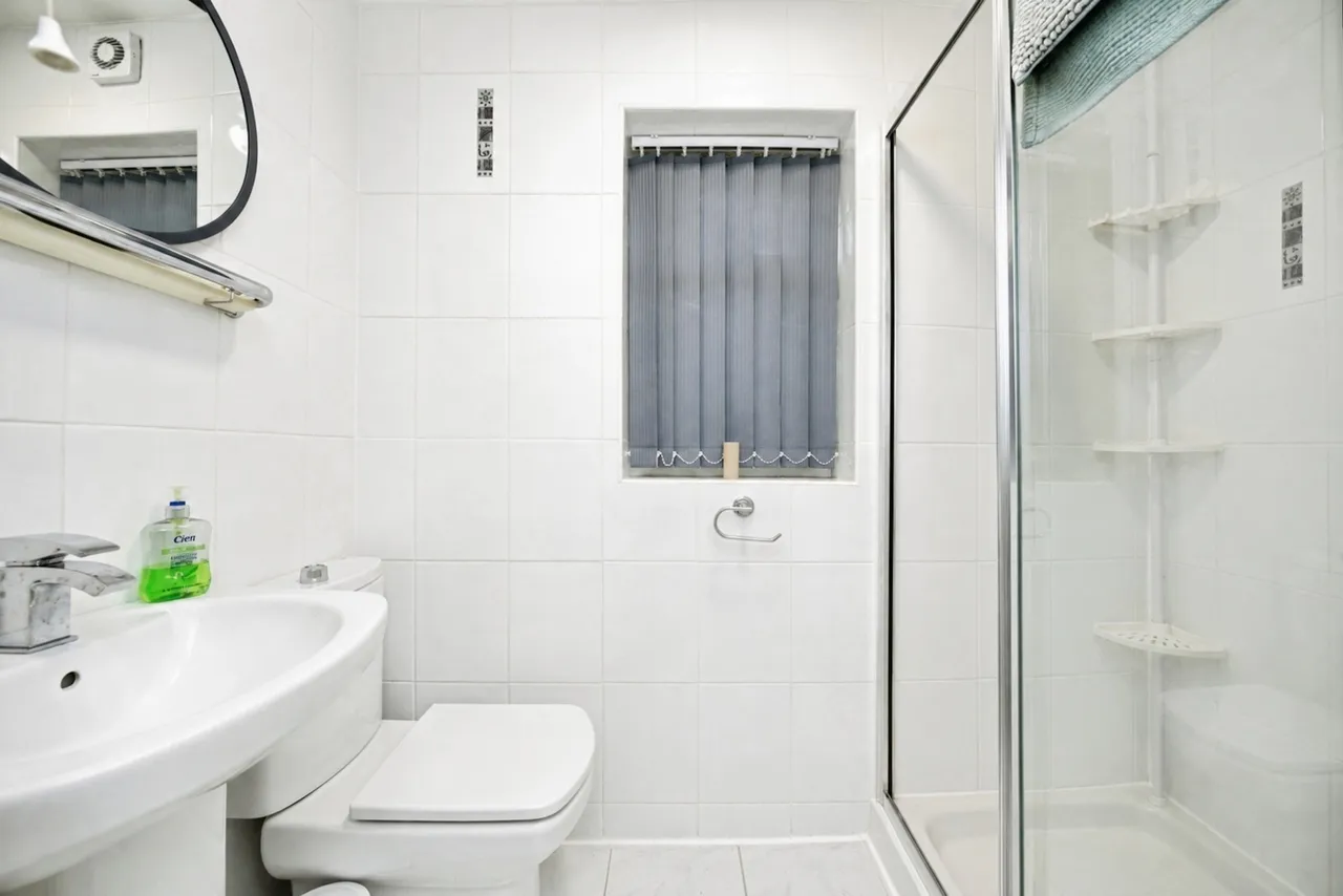Robin Royd Lane, Mirfield, West Yorkshire, WF14, photo 16