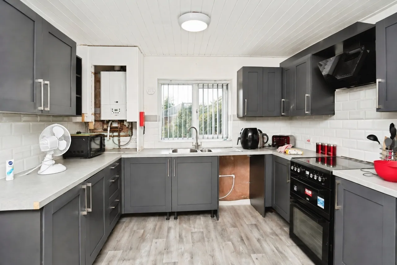 Robin Royd Lane, Mirfield, West Yorkshire, WF14, photo 2