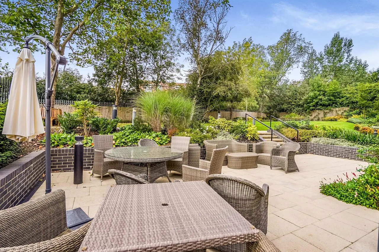 Studio Way, Borehamwood, WD6, photo 10