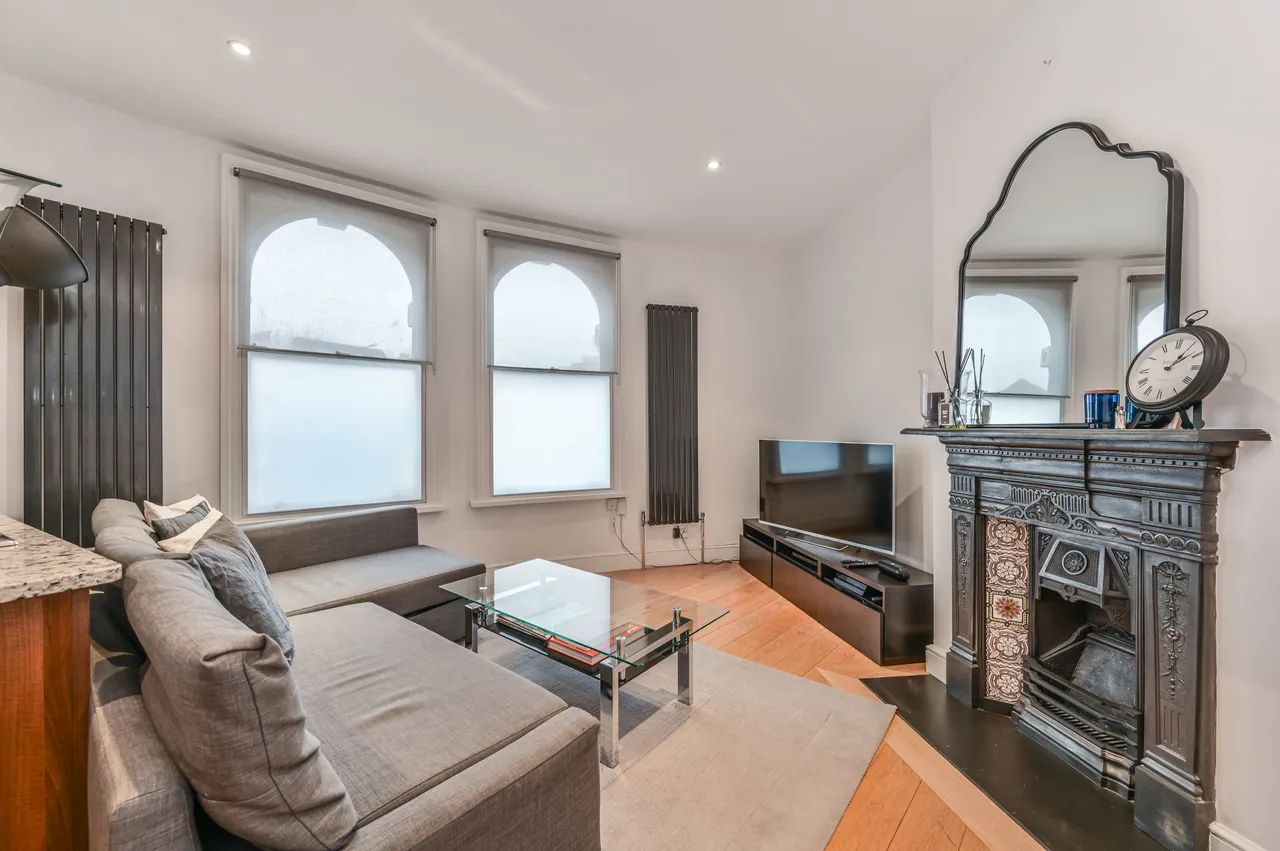 Flat 1, 185 Battersea High Street, London, photo 6