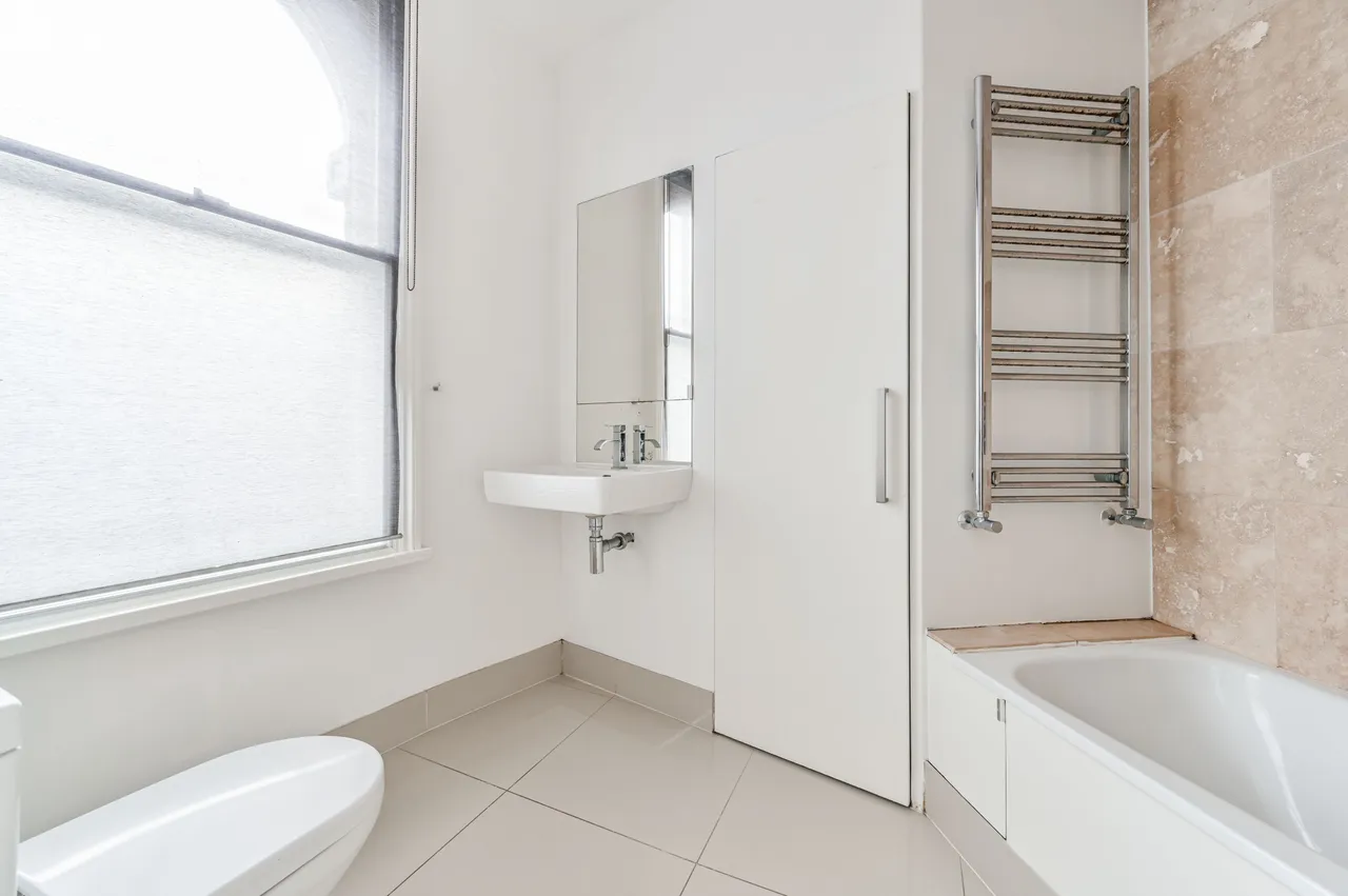 Flat 1, 185 Battersea High Street, London, photo 5