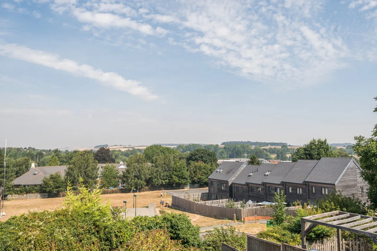 Priorsfield, Marlborough, SN8, photo 9