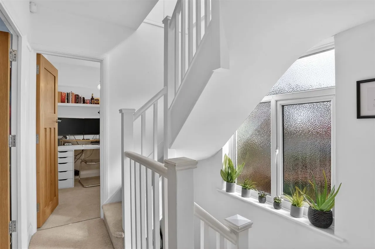 Fieldsend Road, Cheam, SM3 8PA, photo 26