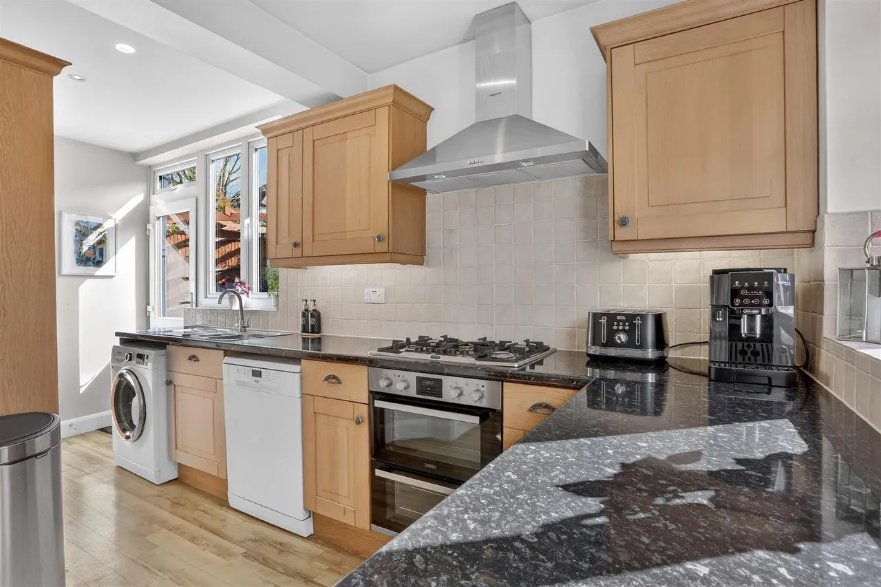 Fieldsend Road, Cheam, SM3 8PA, photo 10