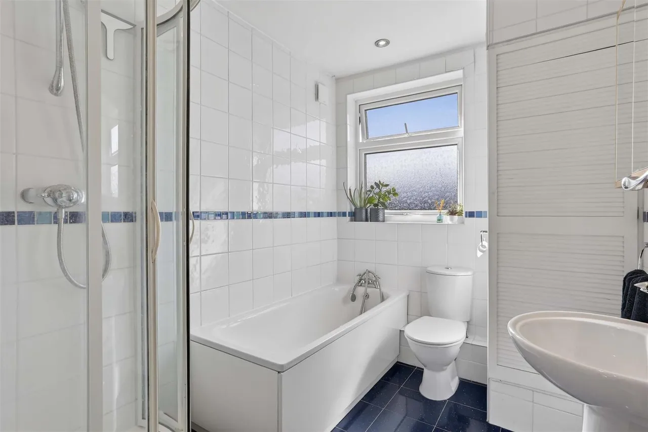 Fieldsend Road, Cheam, SM3 8PA, photo 23