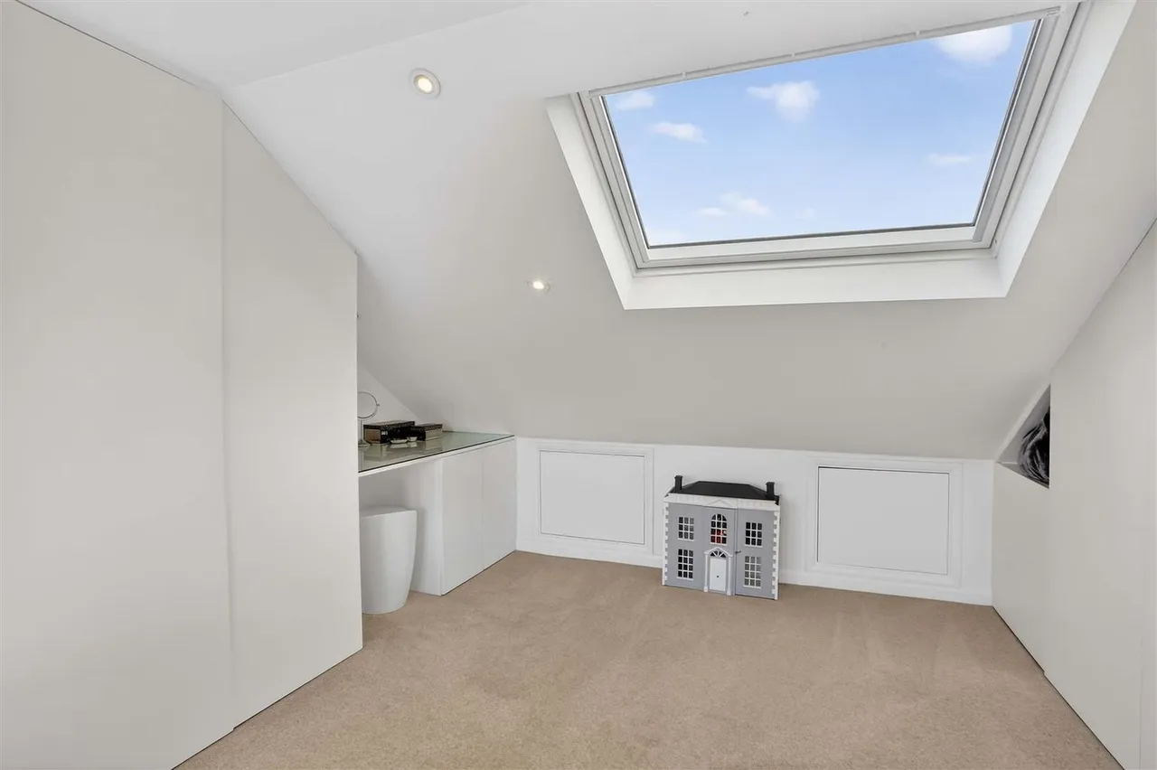 Fieldsend Road, Cheam, SM3 8PA, photo 28